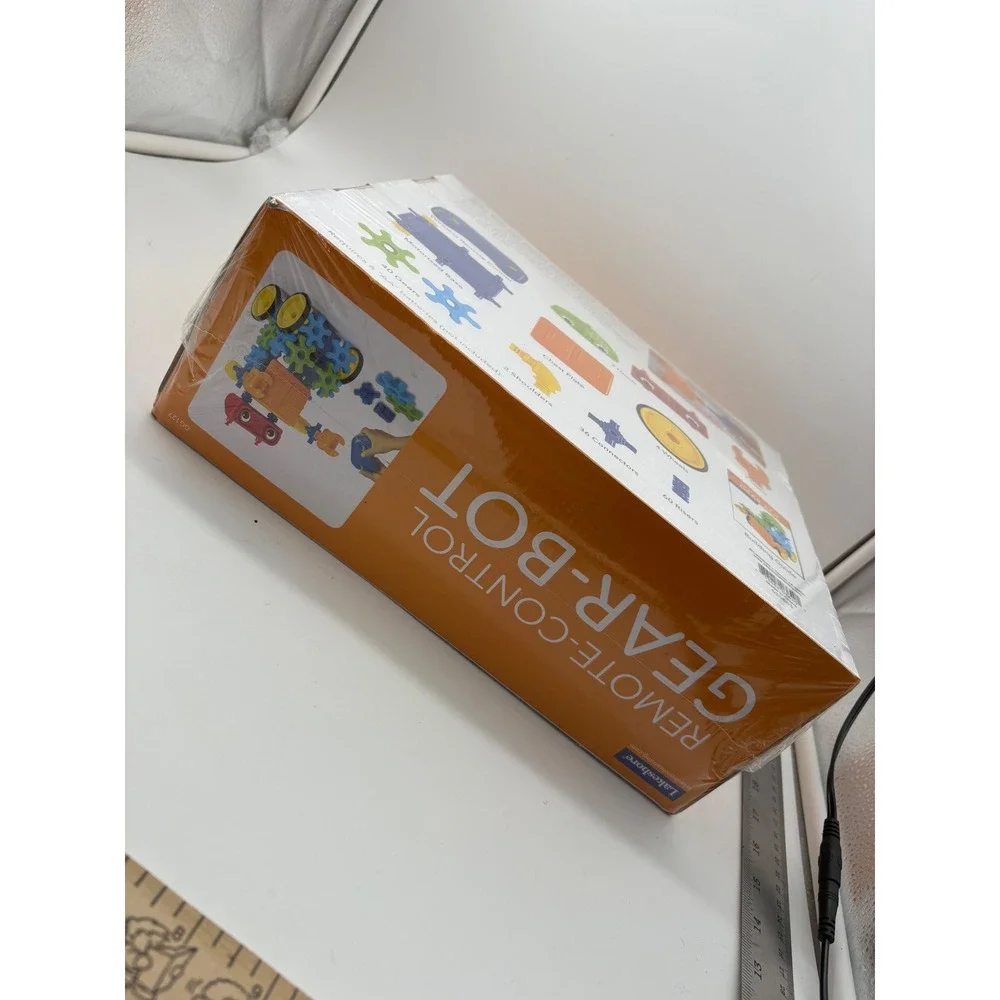 Lakeshore Learning Remote-Control Gear-Bot STEM Building Kit 149pc NIB GG127